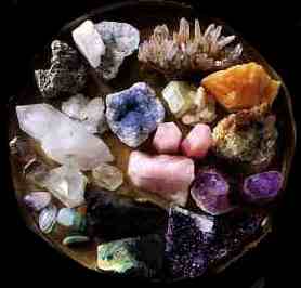 pietre e cristalli del corredo di pietre rituali